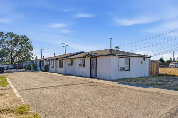 279 S Dode Avenue, Farmersville, CA 93223
