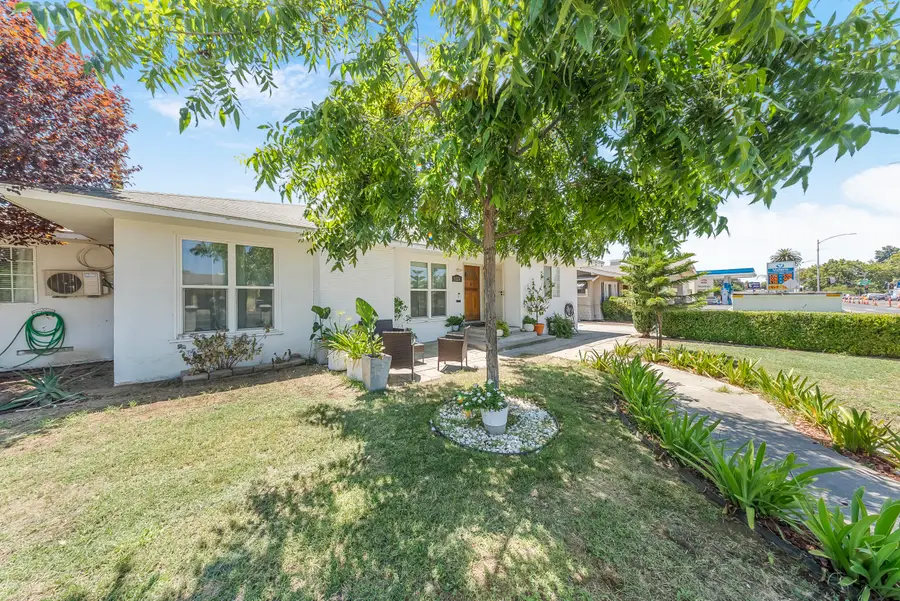1224 E El Monte Way, Dinuba, CA 93618 - #2