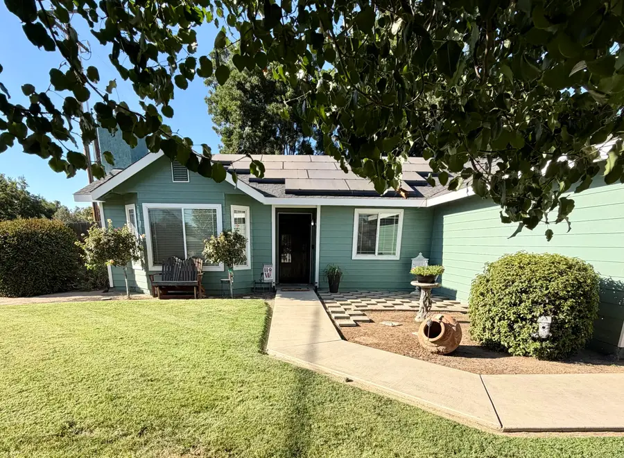 541 Davis Street, Exeter, CA 93221 - #2