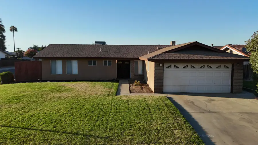 1680 Mccomb Avenue, Porterville, CA 93257 - #2