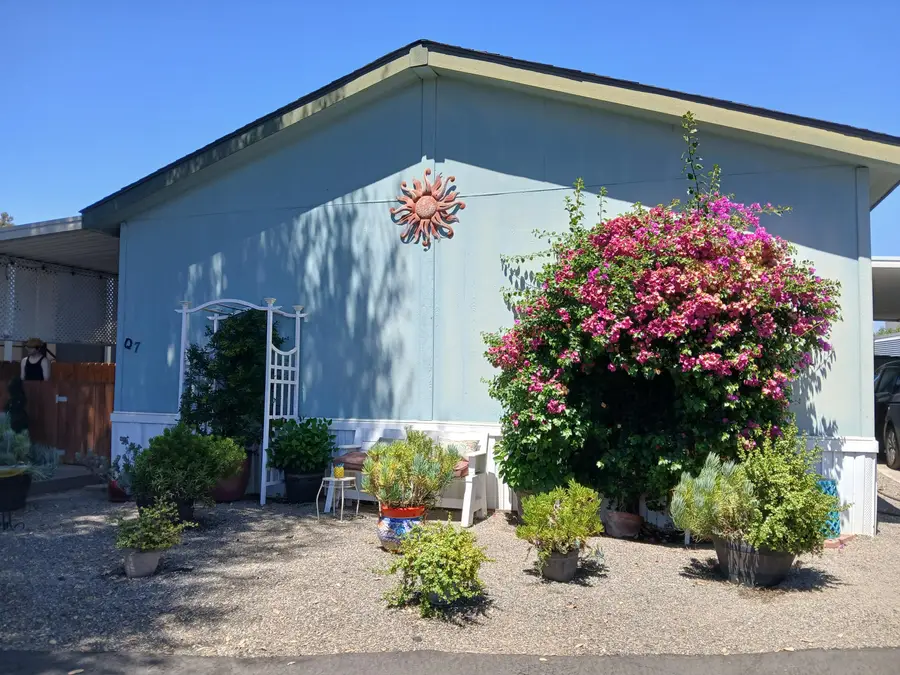2400 W Midvalley Avenue #Q7, Visalia, CA 93277 - #2