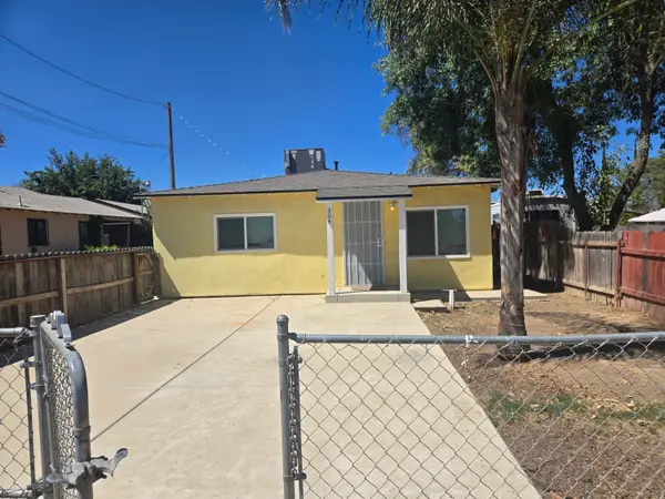 304 W Compton Avenue, Pixley, CA 93256