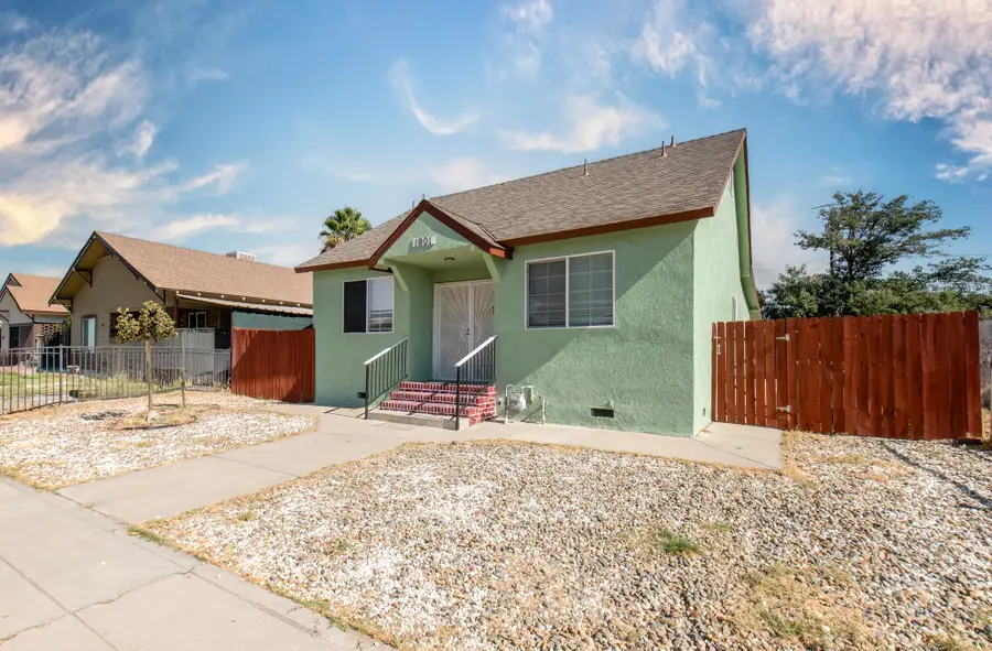 1901 E Clay Avenue, Fresno, CA 93701 - #2