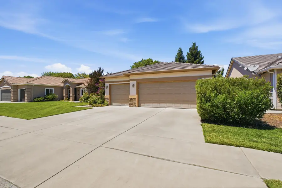1963 Monsecco Street, Tulare, CA 93274 - #3