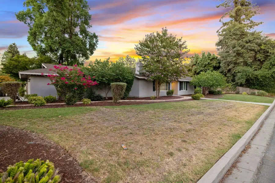 3106 W Hyde Avenue, Visalia, CA 93291 - #3
