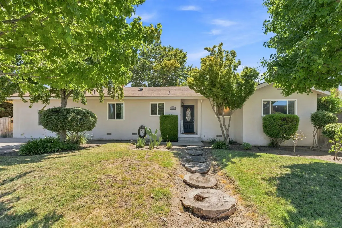 1338 N Mooney Boulevard, Visalia, CA 93291 - #1