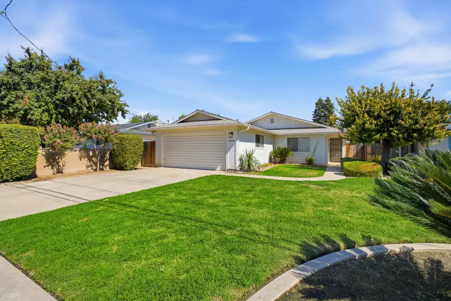 4438 W Feemster Avenue, Visalia, CA 93277 - #2