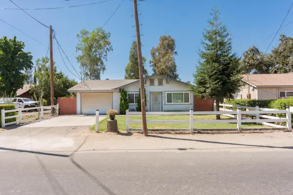 6569 De Woody Street, Laton, CA 93242
