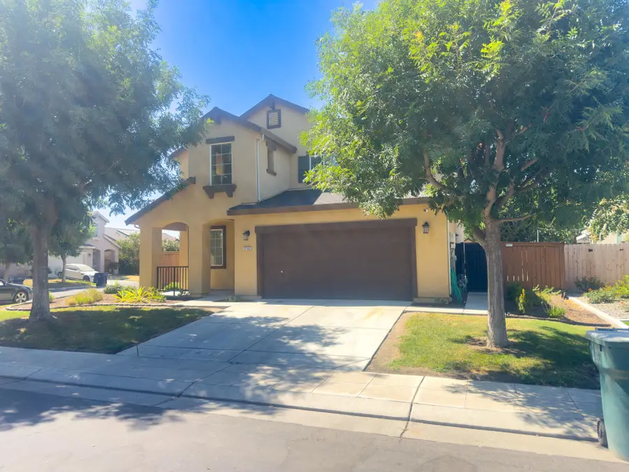 3185 Brickfield Avenue, Tulare, CA 93274 - #2