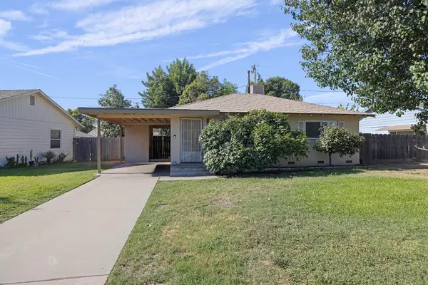 1045 E La Mesa Drive, Tulare, CA 93274