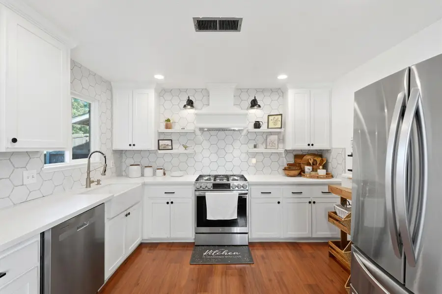 1740 W Perez, Visalia, CA 93291 - #2