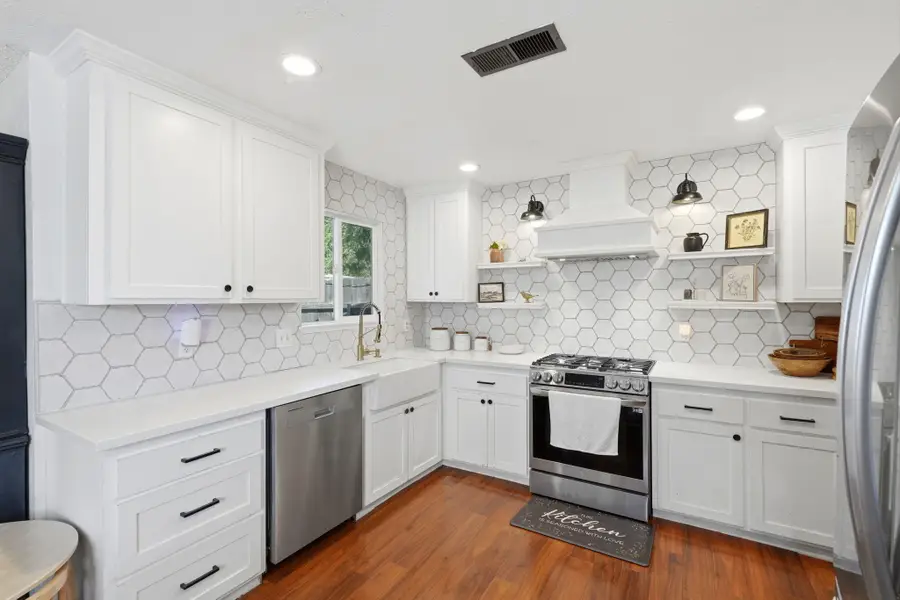 1740 W Perez, Visalia, CA 93291 - #3
