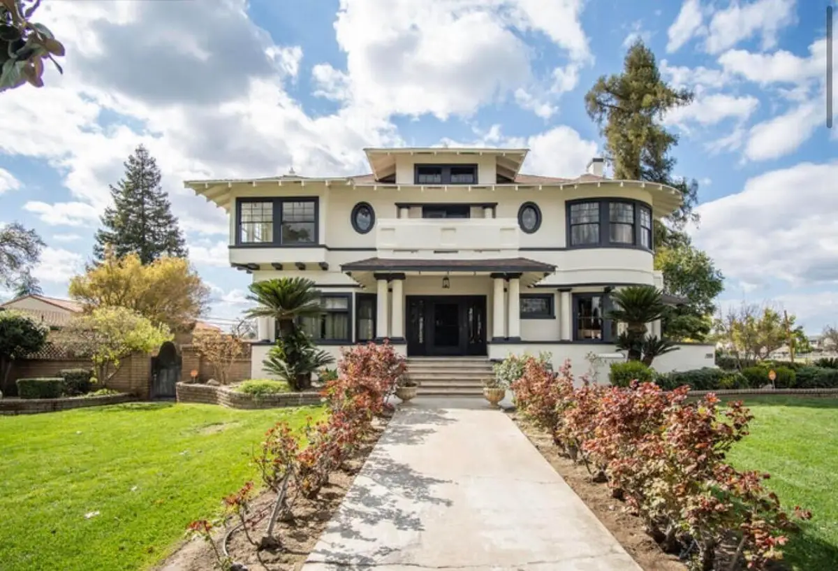 389 N E Street, Porterville, CA 93257 - #1