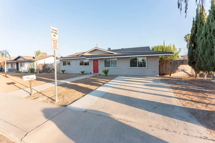 200 W Sierra Way, Dinuba, CA 93618 - #3