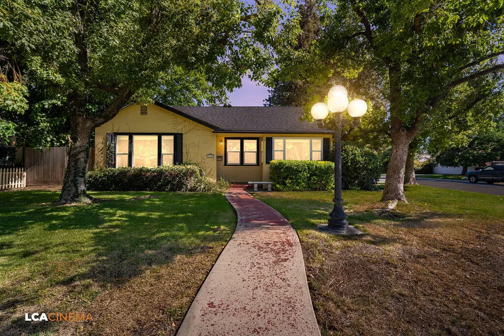 1500 W College Avenue, Visalia, CA 93277 - #1