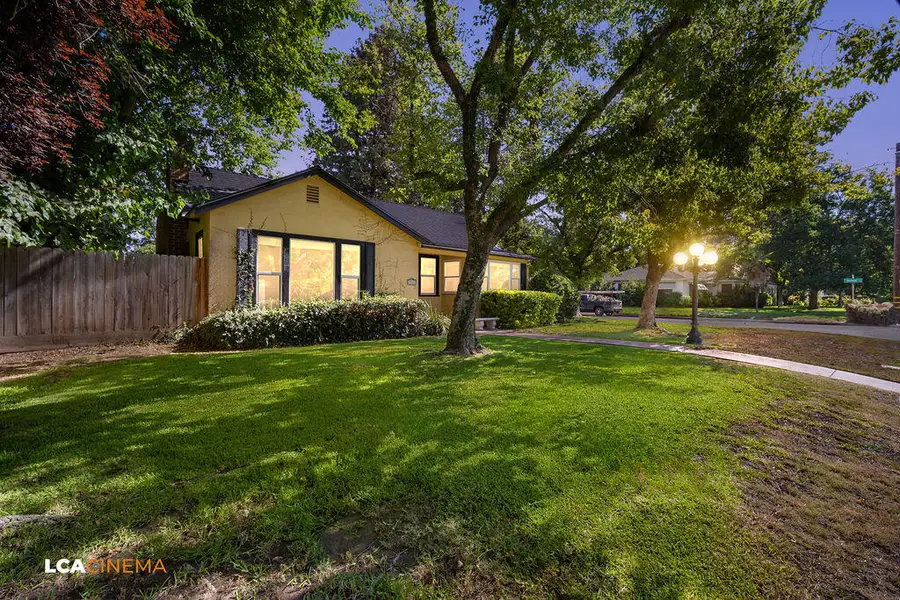 1500 W College Avenue, Visalia, CA 93277 - #2