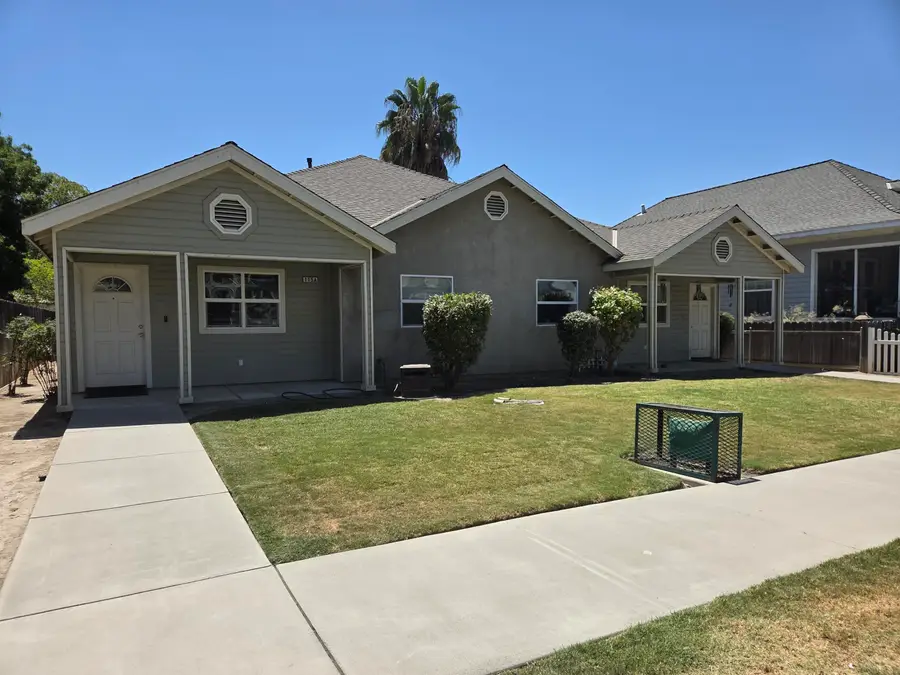 115 W Elm Street, Hanford, CA 93230 - #3