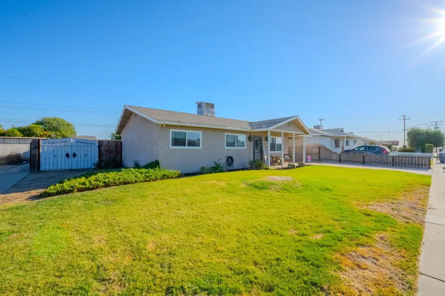 8829 Carolyn Avenue, Hanford, CA 93230 - #3