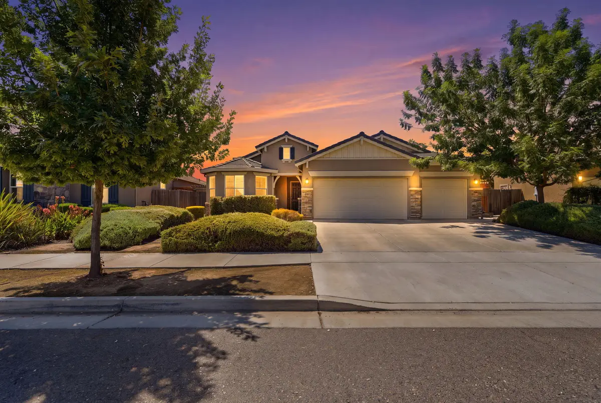 2001 W Flagstaff Avenue, Visalia, CA 93291 - #1