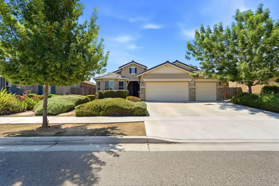 2001 W Flagstaff Avenue, Visalia, CA 93291 - #2