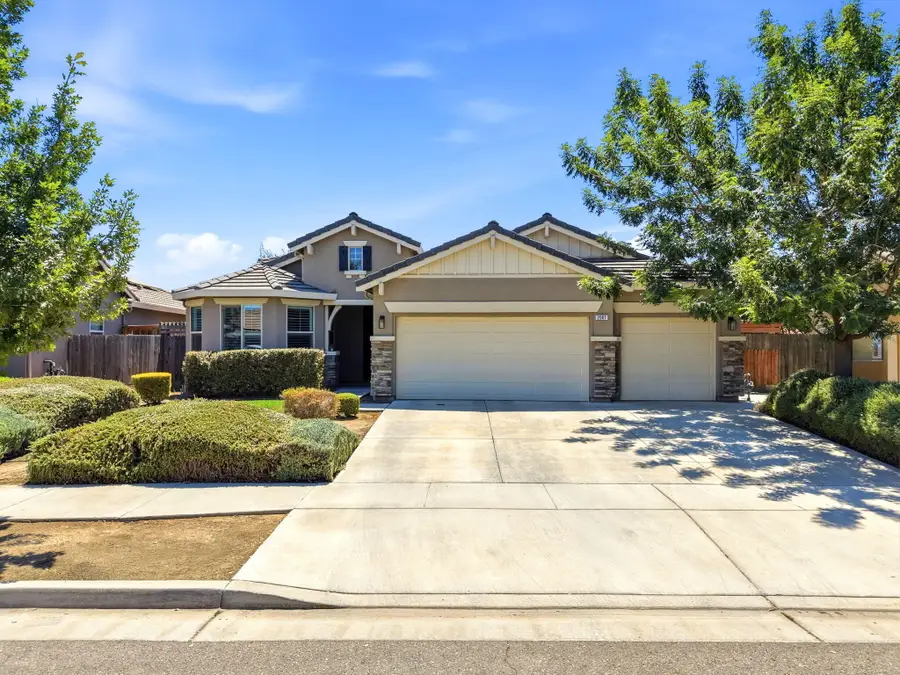 2001 W Flagstaff Avenue, Visalia, CA 93291 - #3