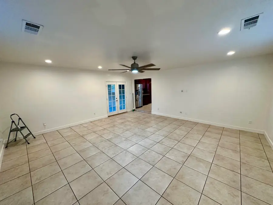 1561 W Juliet, Tulare, CA 93274 - #3