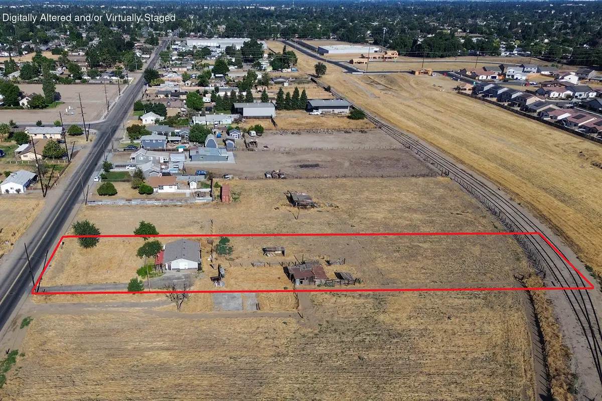 1240 E K Avenue, Visalia, CA 93292 - #1