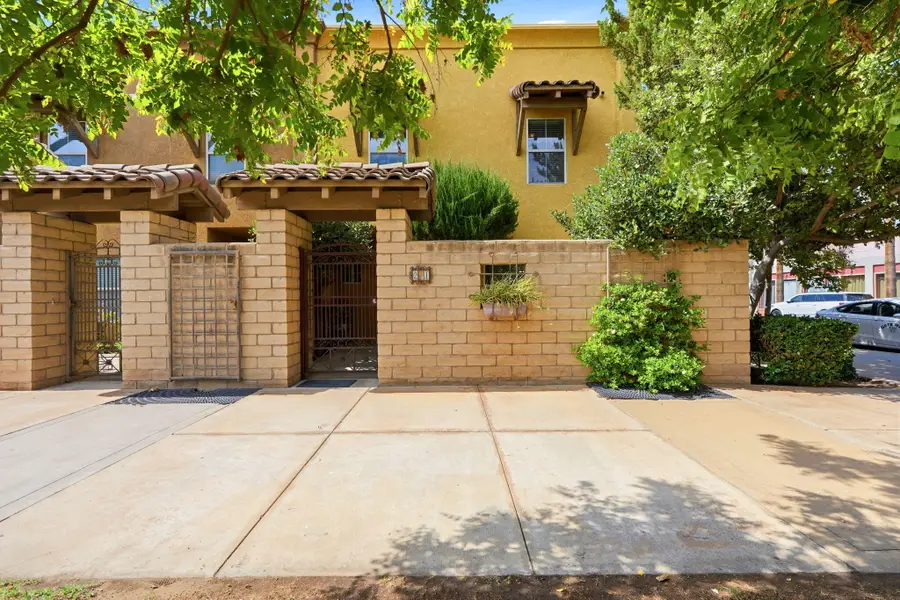 201 N Sweetbriar Avenue, Lindsay, CA 93247 - #2