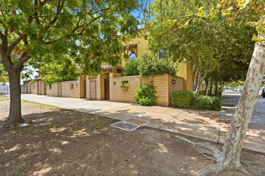 201 N Sweetbriar Avenue, Lindsay, CA 93247 - #3