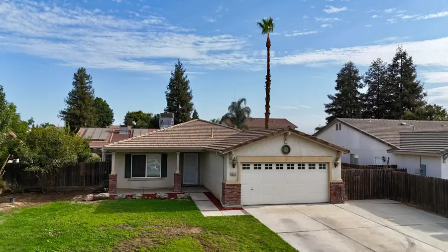 1914 Pioneer Avenue, Porterville, CA 93257 - #2