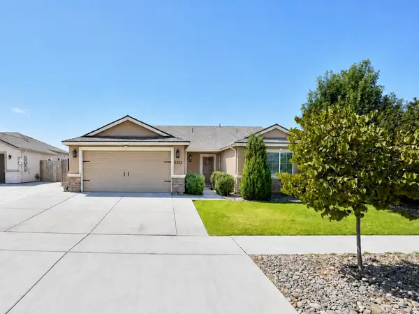 2323 Vineyard Court, Hanford, CA 93230