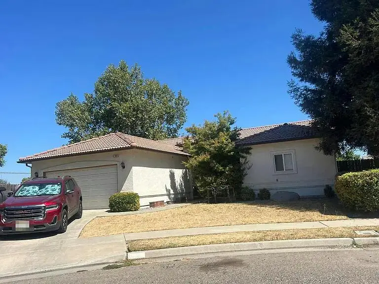 1692 W Juliet Court, Tulare, CA 93274 - #1