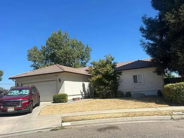 1692 W Juliet Court, Tulare, CA 93274