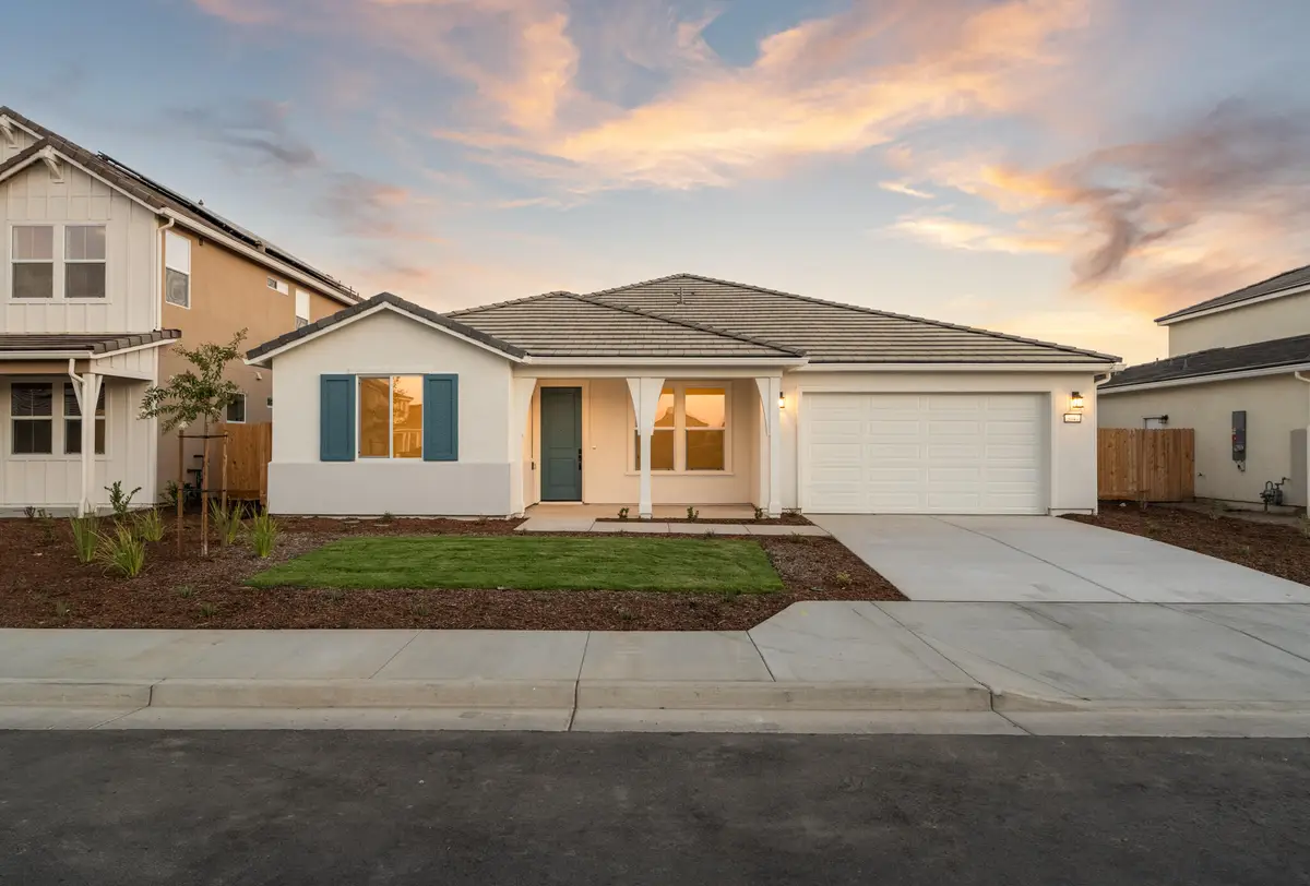 3047 Riviera Avenue, Tulare, CA 93274 - #1