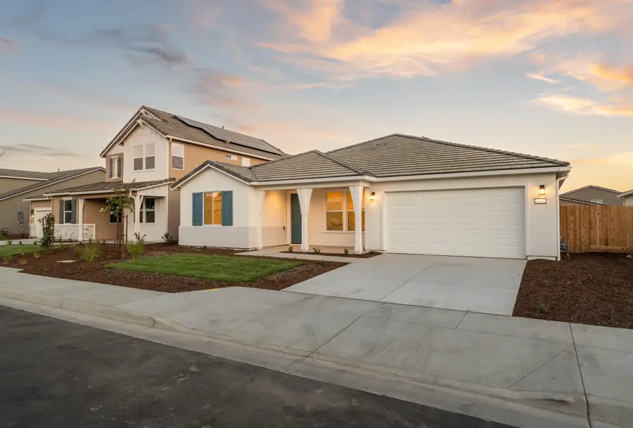 3047 Riviera Avenue, Tulare, CA 93274 - #2