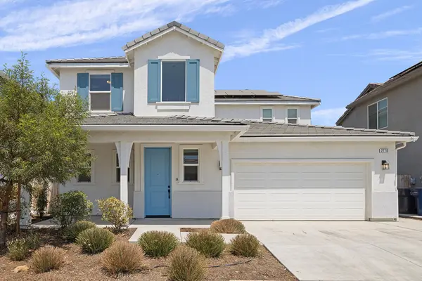 2776 Sand Hills Avenue, Tulare, CA 93274
