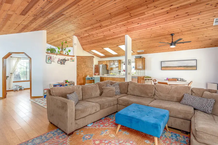 41085 Oakridge Drive, Three Rivers, CA 93271 - #3