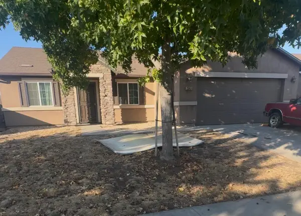 2343 W Corvina Avenue, Visalia, CA 93291