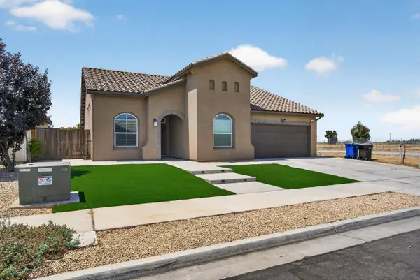 1175 Narwhal Avenue, Lemoore, CA 93245
