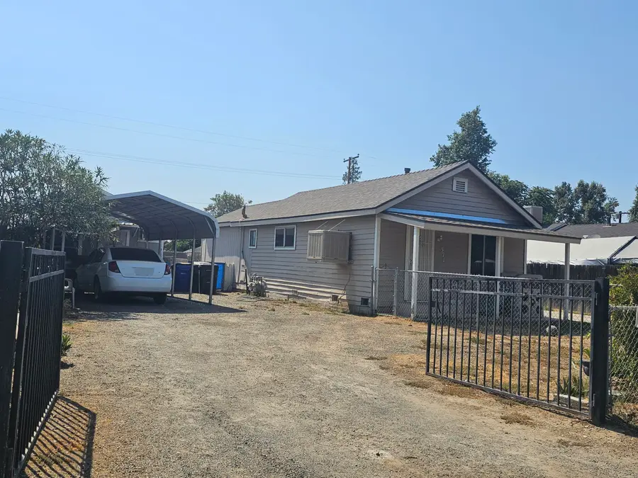 371 N Westside Street, Porterville, CA 93257 - #3