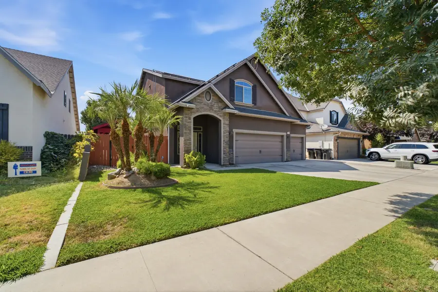 2245 N Duke Street, Visalia, CA 93291 - #3
