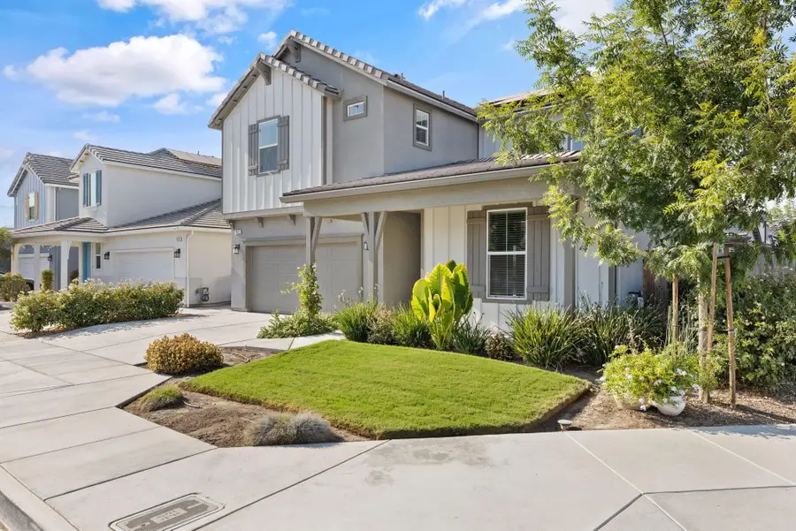 2802 Sand Hills Avenue, Tulare, CA 93274 - #3