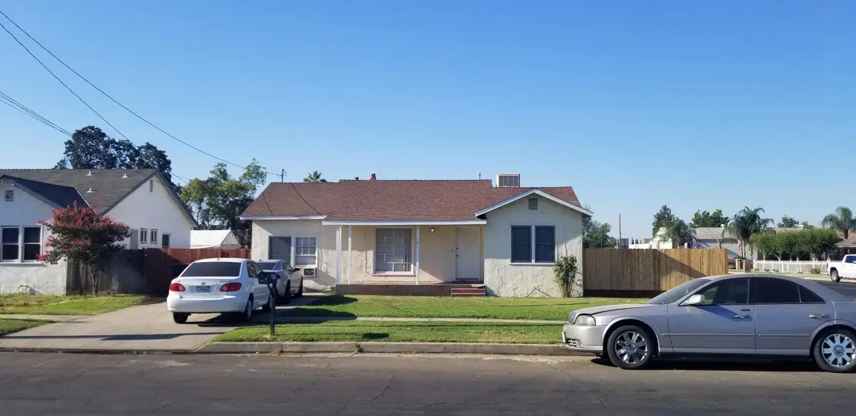 761 W Kern Avenue, Tulare, CA 93274 - #1