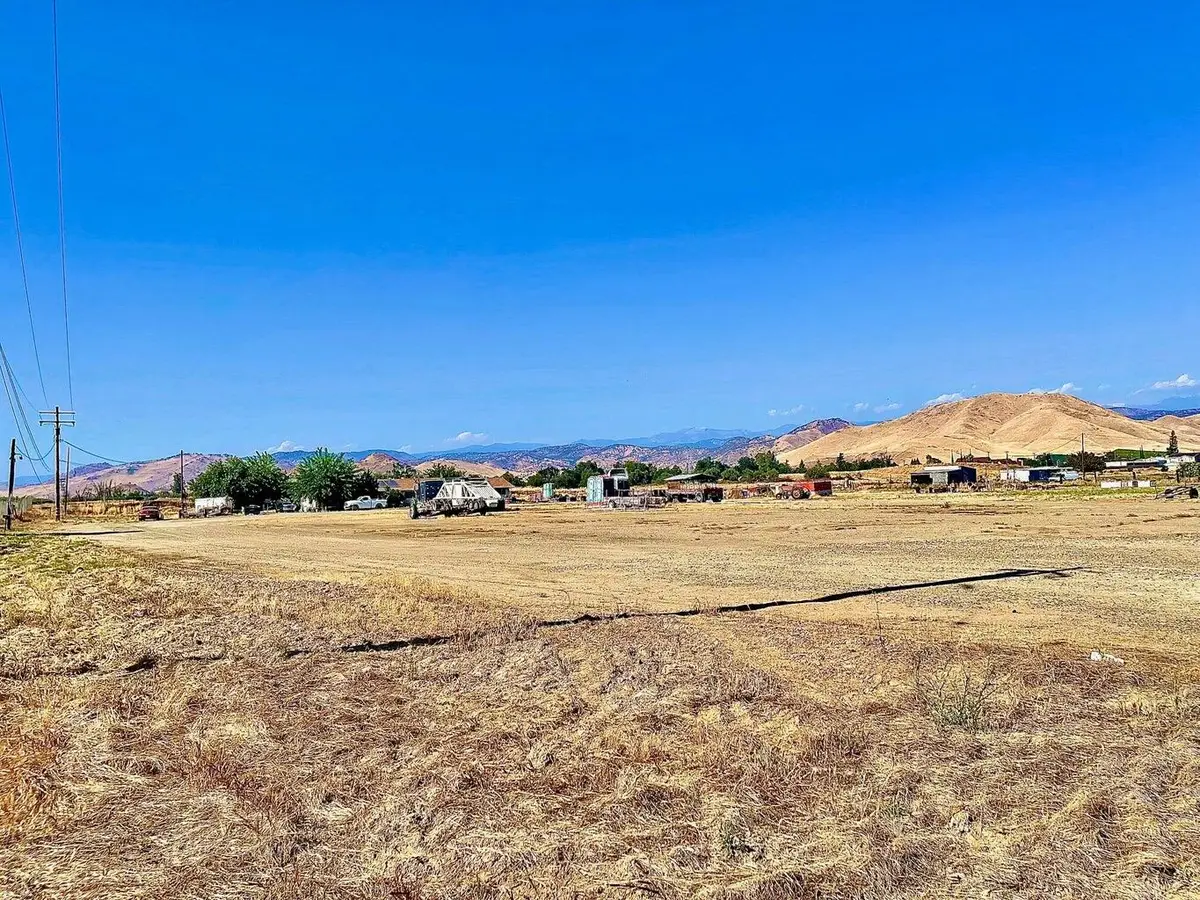 0 W Ropes Avenue, Woodlake, CA 93286 - #1