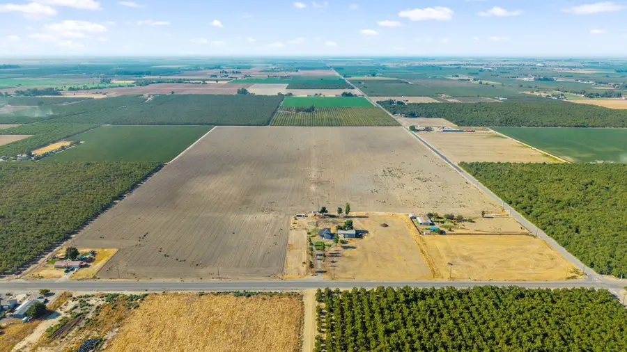 W Houston Avenue, Hanford, CA 93245 - #2