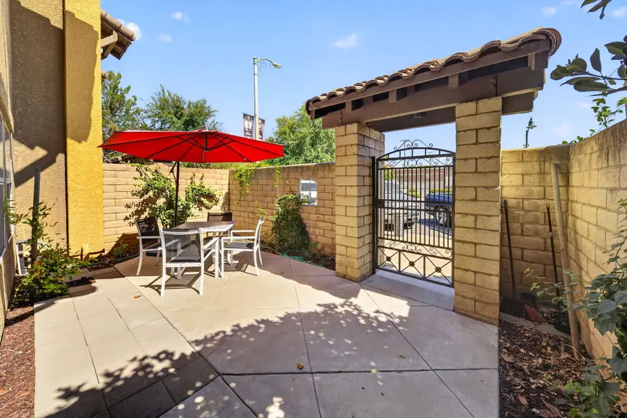 167 W Samoa Street, Lindsay, CA 93247 - #3