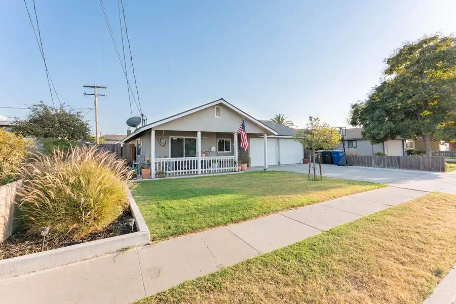 285 E Cortner Street, Hanford, CA 93230 - #3