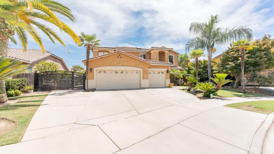 4162 S Garden Street, Visalia, CA 93277 - #2