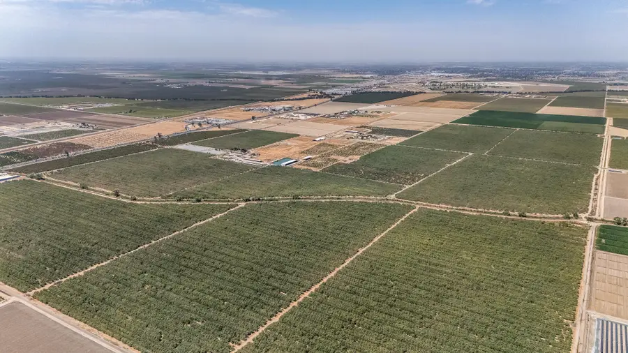 12002 Avenue 184, Tulare, CA 93274 - #2