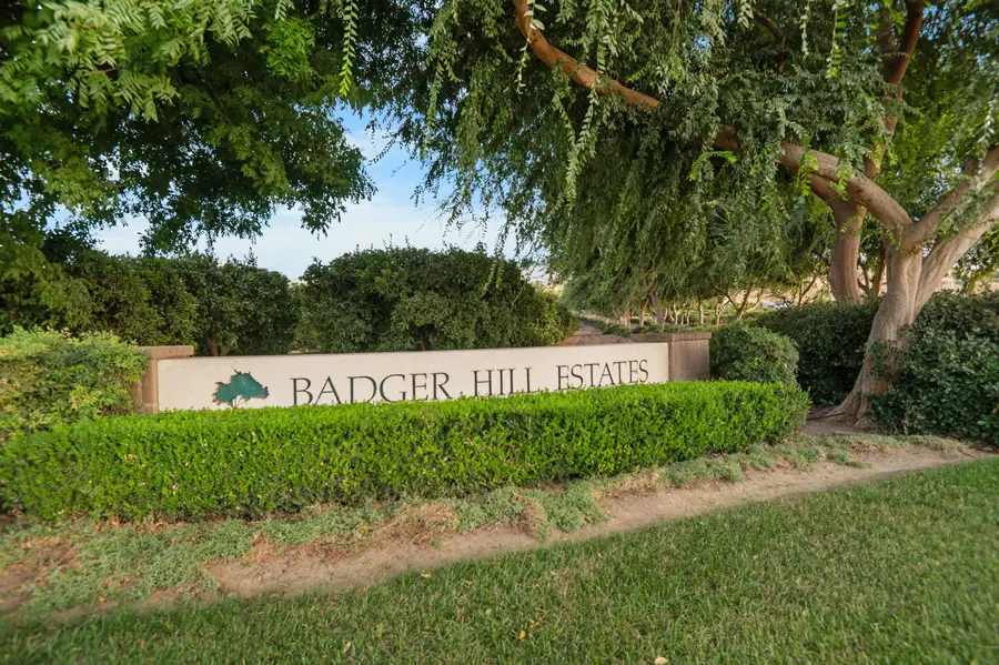 556 High Sierra Drive, Exeter, CA 93221 - #2